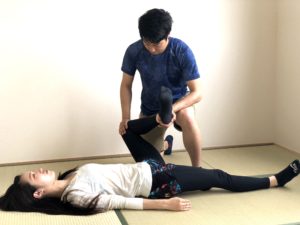 茨城県つくば市のパーソナルトレーナー川谷響の施術・ストレッチ